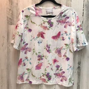 Blair butterfly 🦋 pattern short sleeve top Large